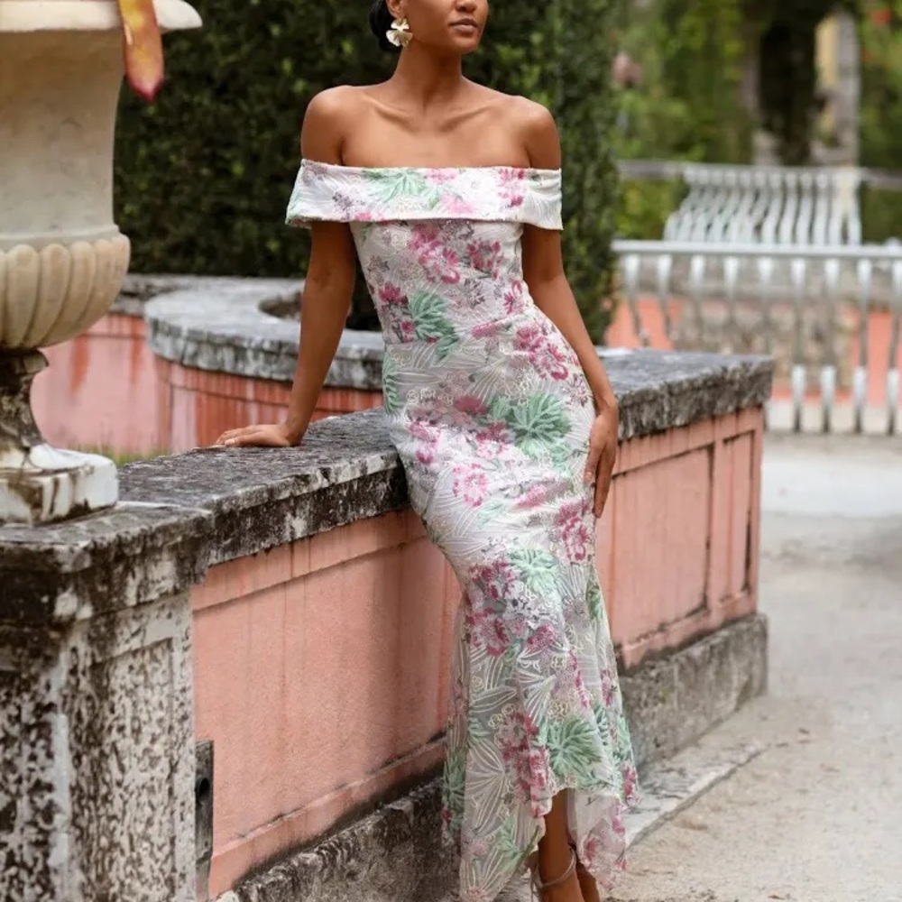 Xscape Blush and Green Floral Maxi Dress - Picture 12 of 13